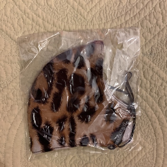 Two Fashion Masks - Picture 5 of 5